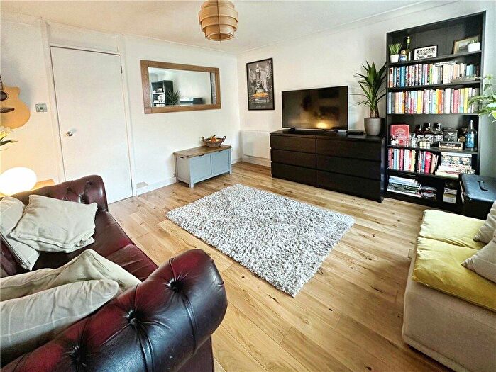 1 Bedroom Apartment For Sale In Arragon Court, Waterlooville, Hampshire, PO7