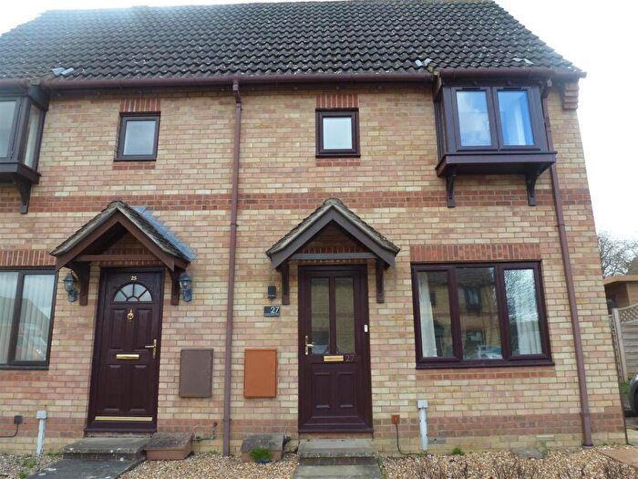 1 Bedroom Terraced House To Rent In Bowling Green Drive, Hook, RG27