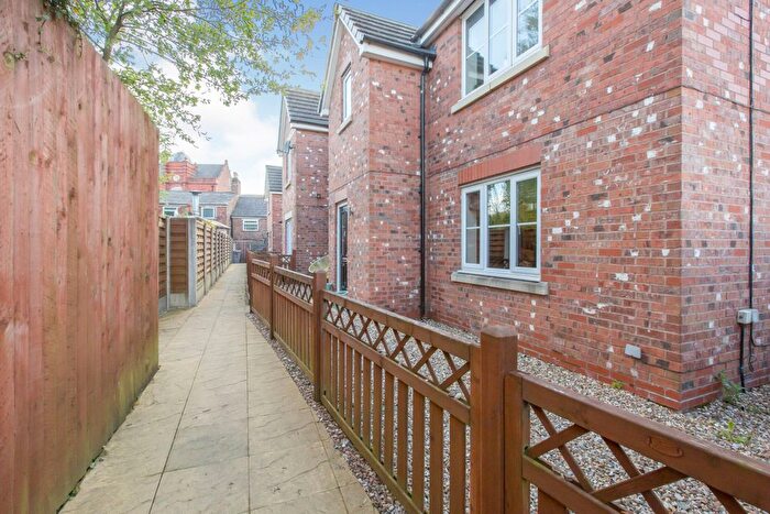 2 Bedroom Mews To Rent In Wych House Lane, Middlewich, CW10