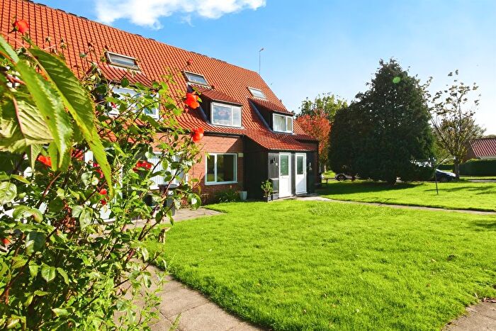 1 Bedroom Flat For Sale In Willow Bank, New Earswick, York, YO32
