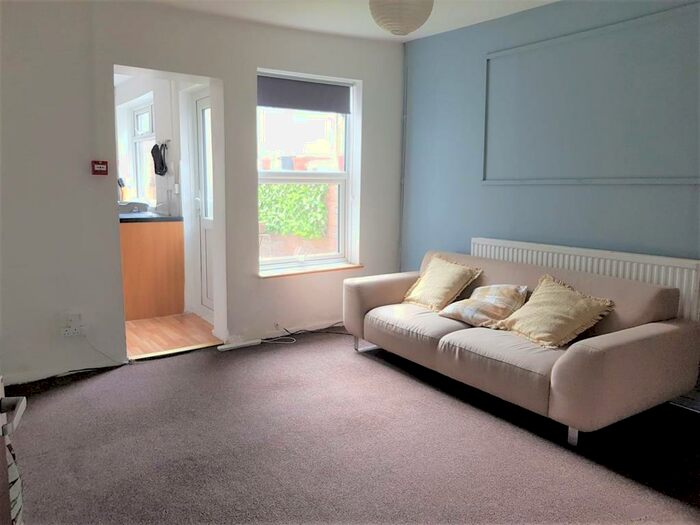 1 Bedroom Flat To Rent In Liverpool Road, Luton, LU1