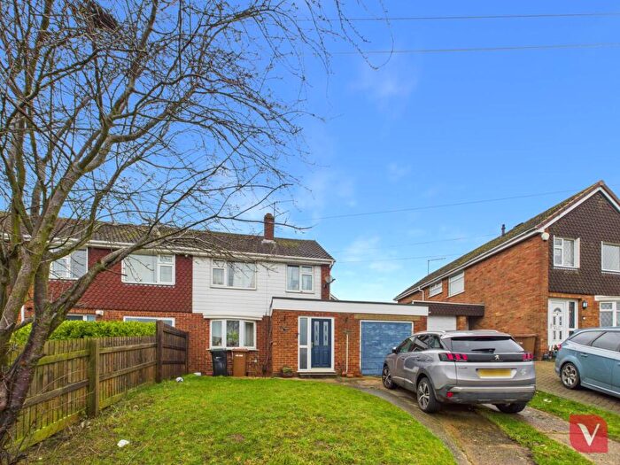 3 Bedroom Semi Detached House To Rent In Dowthorpe Hill, Earls Barton, NN6