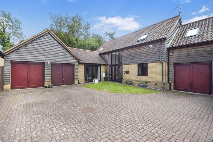 4 Bedroom Detached House For Sale In Longlands Close, Warboys, PE28