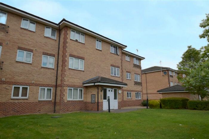 2 Bedroom Flat To Rent In Honeypot Lane, Stanmore, HA7