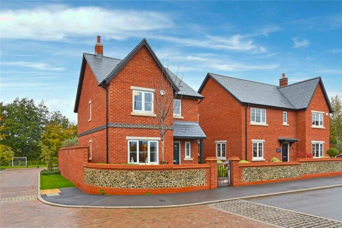3 Bedroom Detached House To Rent In Horse Leys, Rotherfield Greys, Henley-on-Thames, Oxfordshire, RG9