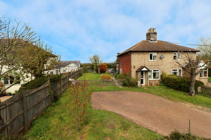 2 Bedroom Semi-Detached House For Sale In Church Road, Tattingstone, IP9