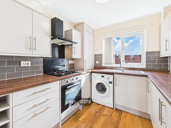 2 Bedroom Flat To Rent In Kingston Wharf, Kingston Street, HU1