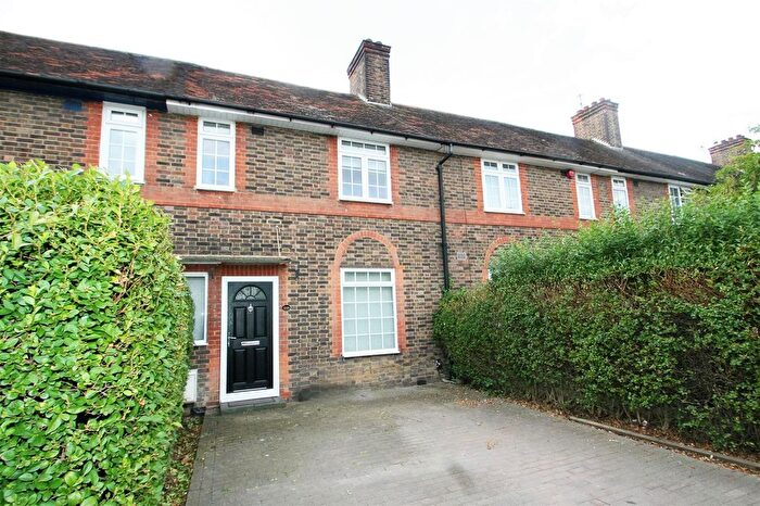 3 Bedroom End Terrace House For Sale In Footscray Road, London, SE9