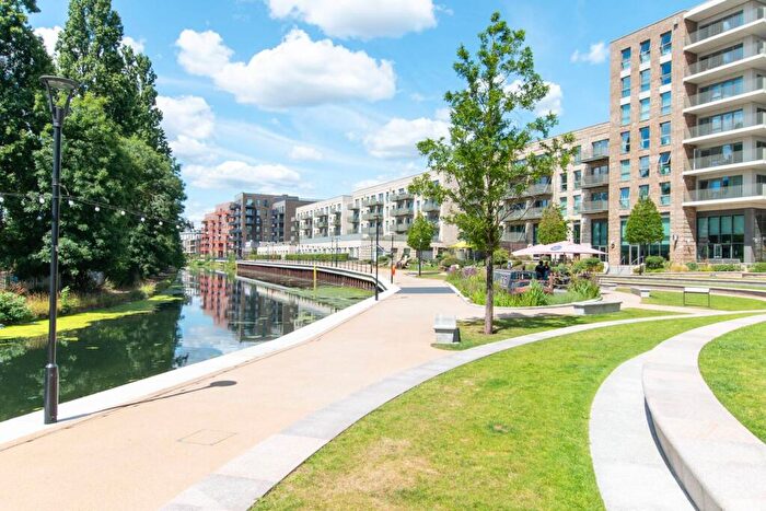 2 Bedroom Flat To Rent In Beresford Avenue, Wembley, HA0