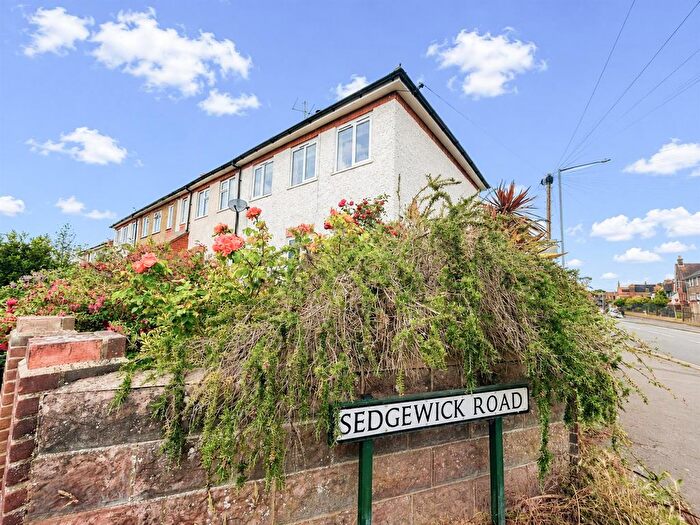 3 Bedroom End Terrace House For Sale In Sedgewick Road, Bexhill, TN40