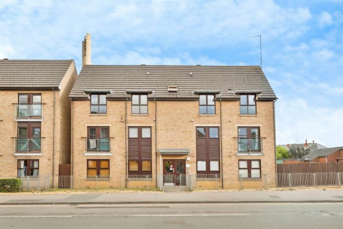 1 Bedroom Flat For Sale In Weedon Road, Northampton, NN5
