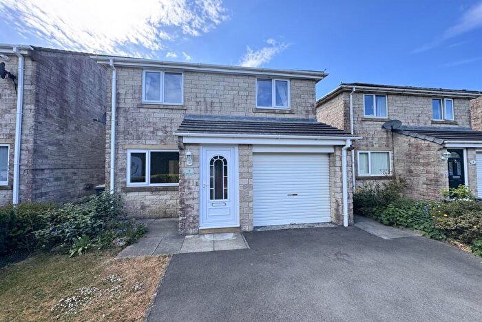 3 Bedroom Detached House To Rent In Walker Brow, Dove Holes, Buxton, SK17