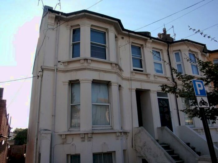 1 Bedroom Ground Flat To Rent In Westbourne Street, Hove, BN3