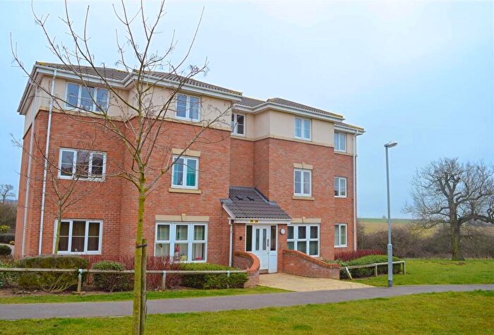2 Bedroom Flat For Sale In Fontwell Crescent, Corby, NN18