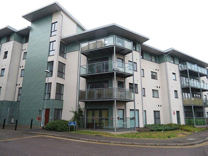 2 Bedroom Flat To Rent In Brentwood, CM14
