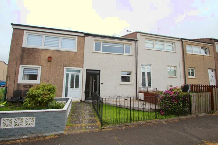3 Bedroom House To Rent In Pitreavie Place, Craigend, G33