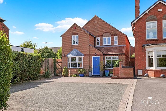 4 Bedroom Detached House For Sale In Birmingham Road, Alcester, B49