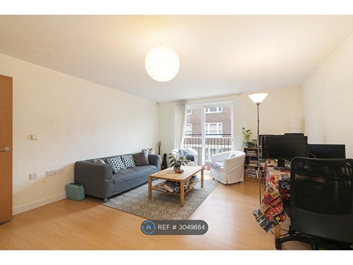 2 Bedroom Flat To Rent In Turin Street, London, E2