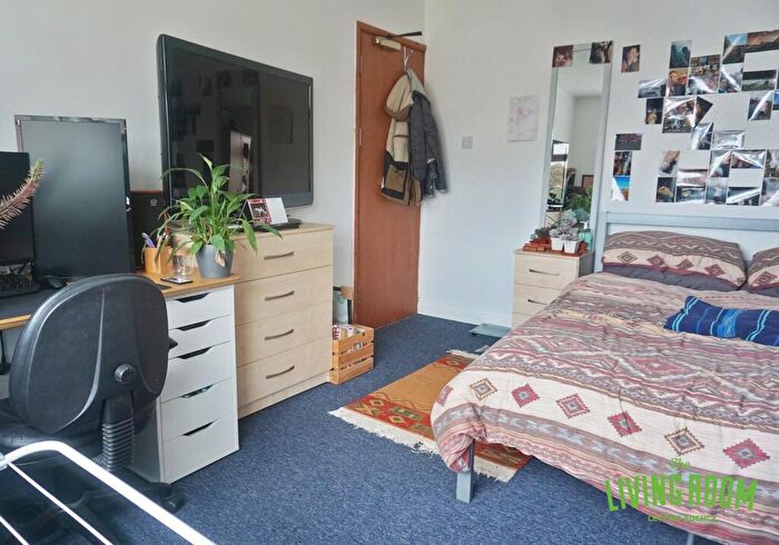 6 Bedroom House To Rent In Jones Terrace, City Centre, Swansea, SA1