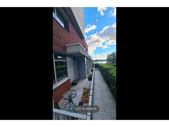 2 Bedroom Flat To Rent In Aqua Apartments, London, N4