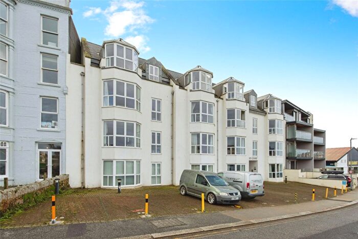 2 Bedroom Flat For Sale In The Crescent, Newquay, Cornwall, TR7