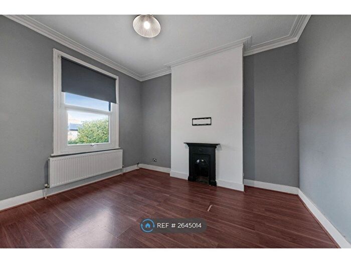 1 Bedroom Flat To Rent In West Green Road, London, N15