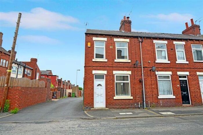 3 Bedroom Terraced House To Rent In Oxford Street, Normanton, WF6