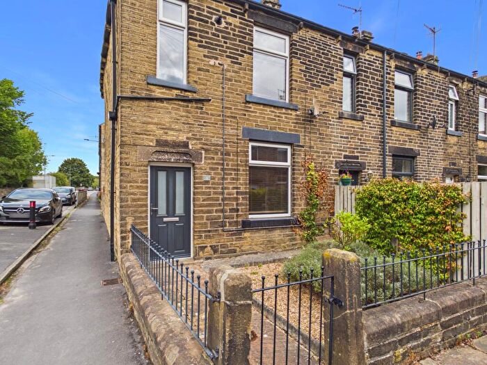 3 Bedroom End Of Terrace House To Rent In Alexandra Terrace, Skipton, BD23