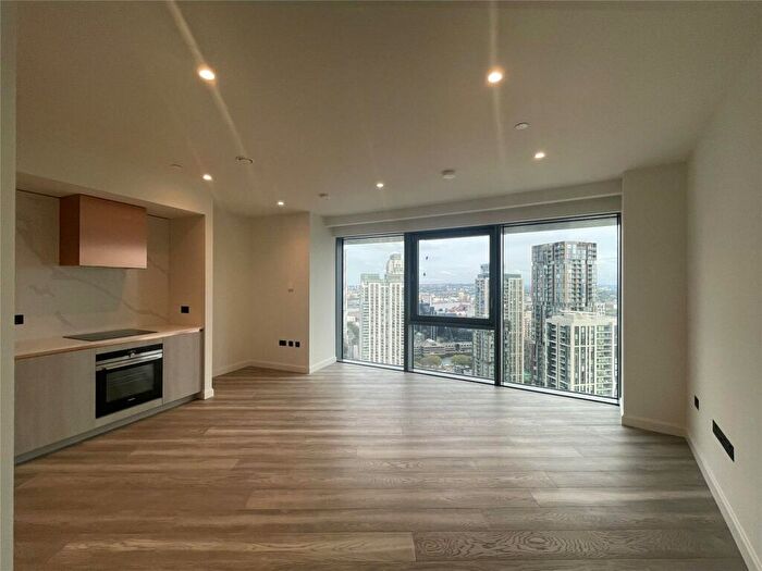 Studio To Rent In Aspen, Marsh Wall, Canary Wharf, E14