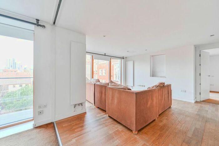 2 Bedroom Flat To Rent In Lawn Lane, Vauxhall, London, SW8