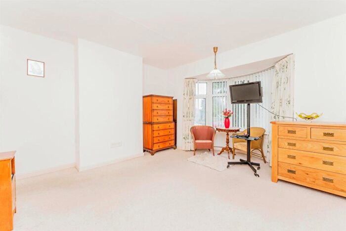 2 Bedroom Detached Bungalow For Sale In Saffron Road, Higham Ferrers, NN10