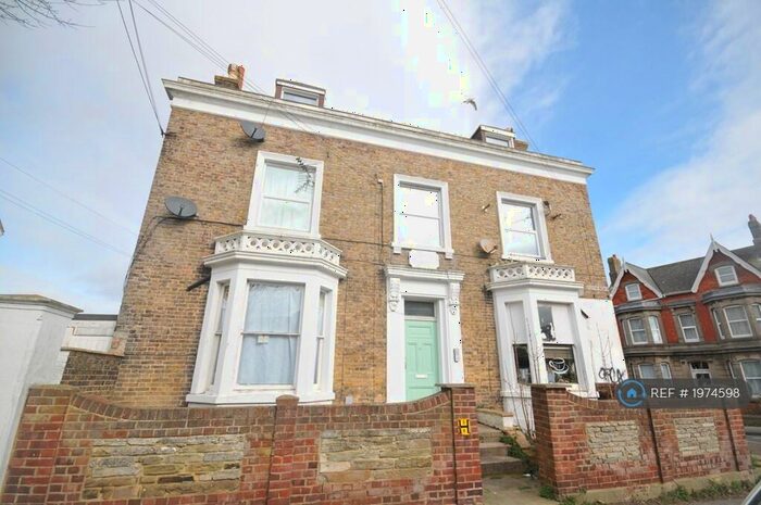 1 Bedroom Flat To Rent In Edith Lodge, Ramsgate, CT11