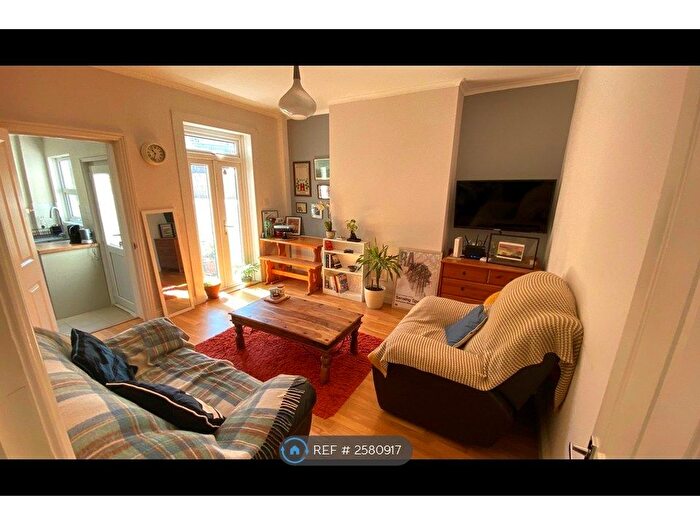3 Bedroom End Of Terrace House To Rent In Old Oak Lane, London, NW10
