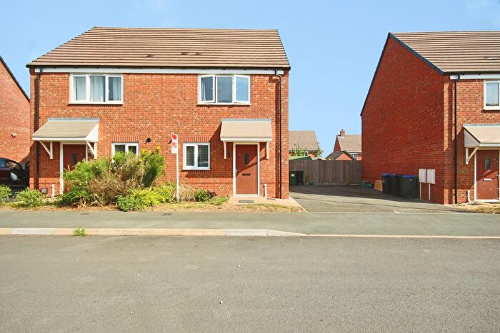 2 Bedroom Semi Detached House For Sale In Beehive Street, Warwick, CV34