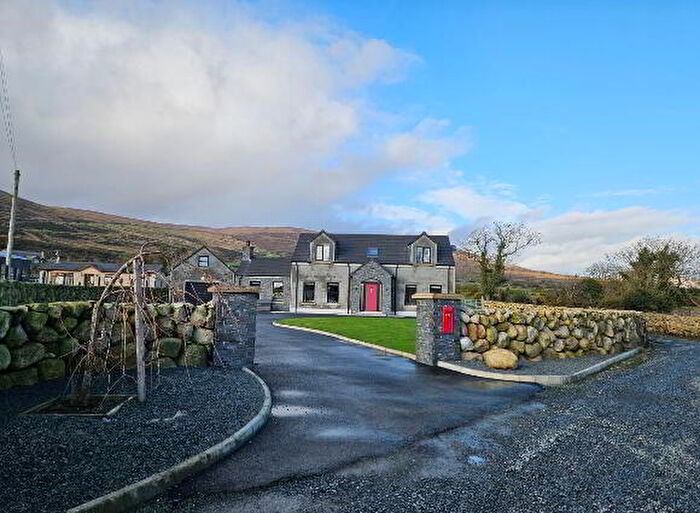 4 Bedroom Detached House With Garages For Sale In Glenloughan Road, Kilkeel, BT34