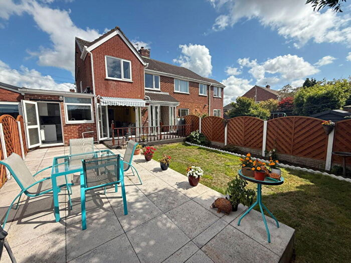 3 Bedroom Semi-Detached House For Sale In Coniston Road, Maghull, L31