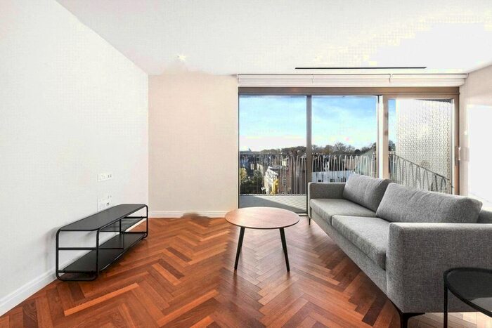 2 Bedroom Flat To Rent In Hampton House, Kings Road Park, Fulham, SW6