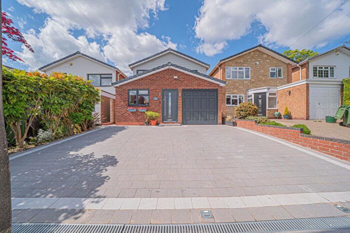 3 Bedroom Detached House For Sale In Sambourn Close, Solihull, B91