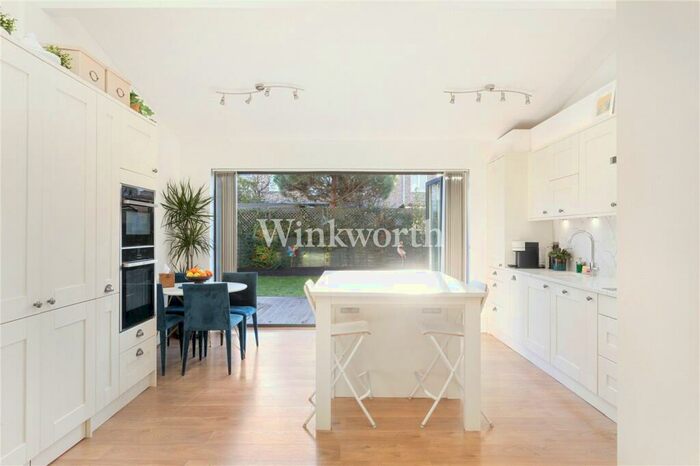 3 Bedroom End Of Terrace House To Rent In Homecroft Road, London, N22
