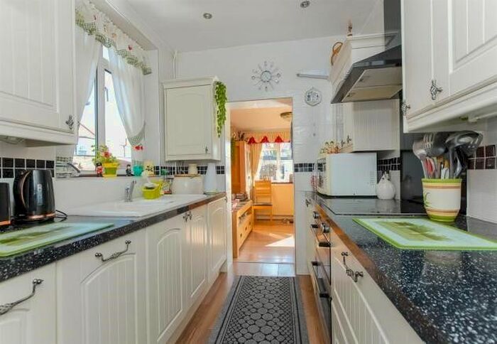 3 Bedroom Semi-Detached House To Rent In Nield Road, Hayes, UB3