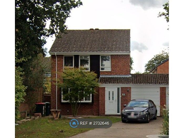 4 Bedroom Detached House To Rent In The Garrones, Crawley, RH10