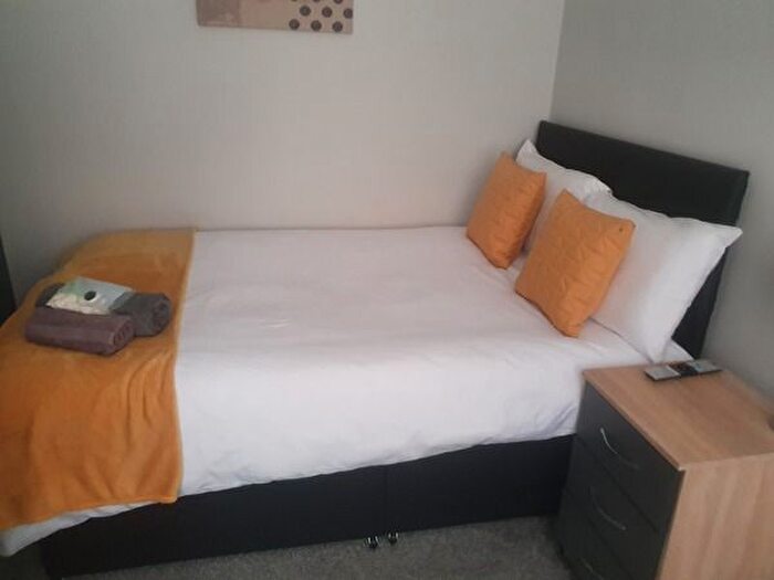 3 Bedroom Town House To Rent In Nicholls Street, Stoke-On-Trent, ST4