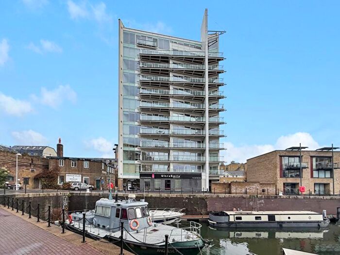 2 Bedroom Flat For Sale In Basin Approach, London, E14