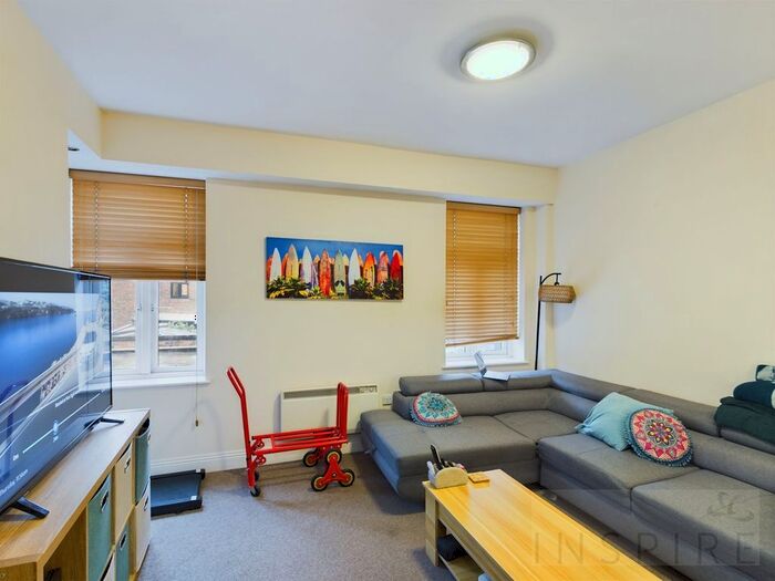 1 Bedroom Flat To Rent In Carfax, Dulcima House, RH12