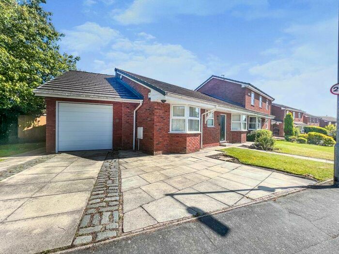 2 Bedroom Semi-Detached Bungalow To Rent In Glengarth Drive, Lostock, Bolton, BL1