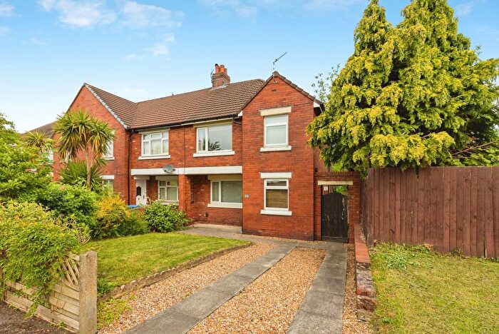 3 Bedroom Semi-Detached House For Sale In Hodder Avenue, Chorley, Lancashire, PR7