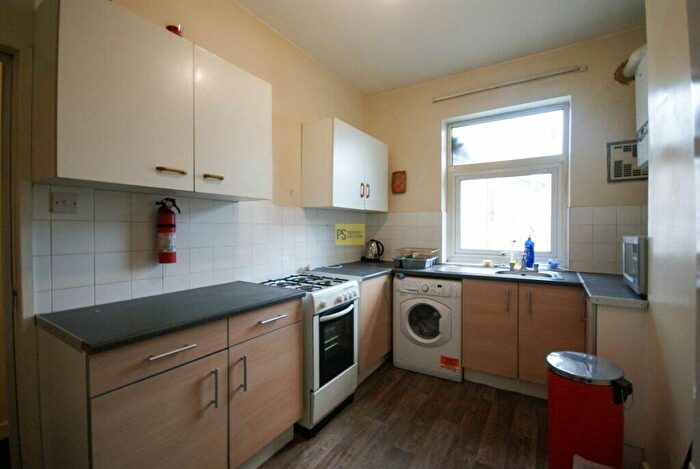 4 Bedroom Terraced House To Rent In Bristol Road, Selly Oak, Birmingham, B29