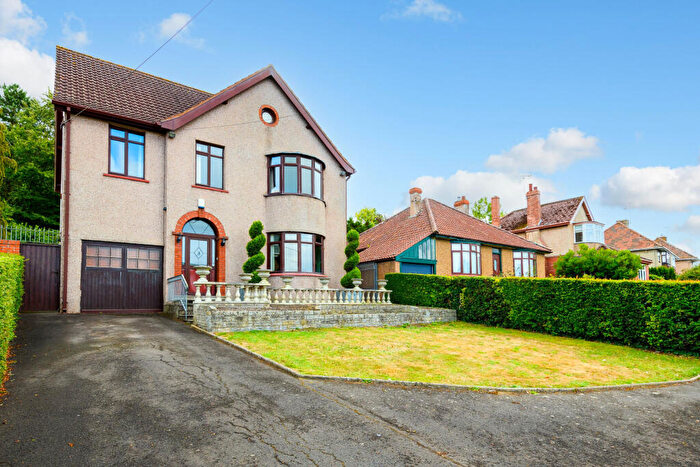 4 Bedroom Detached House For Sale In Wells Road, Glastonbury, BA6