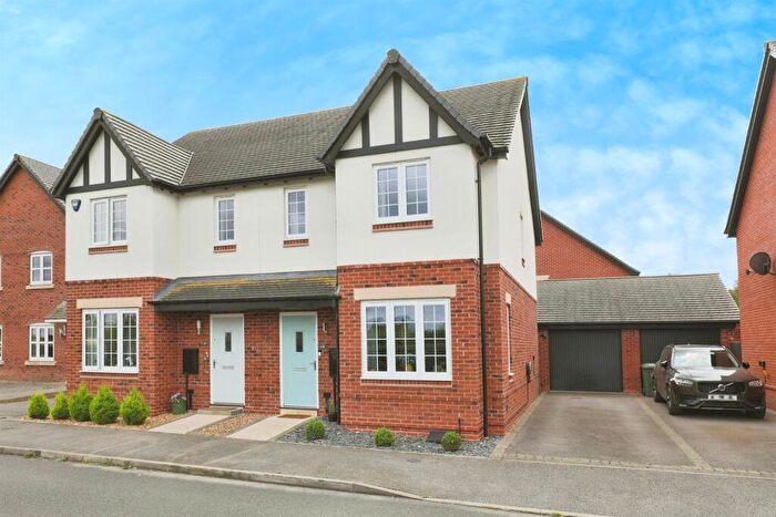 3 Bedroom Semi-Detached House For Sale In Hutton Road, Kineton, Warwick, CV35