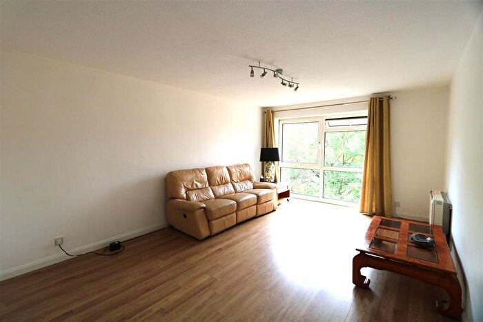 2 Bedroom Property To Rent In Sycamore Grove, New Malden, KT3